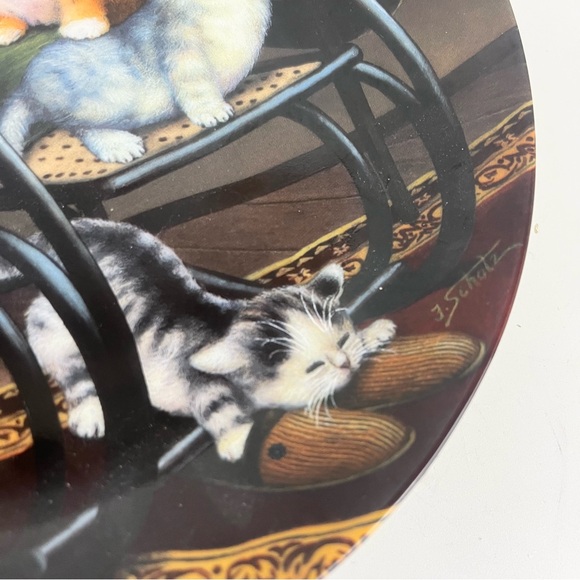 Vintage “Creature Comforts ” Litter Rascals Collectors Plate - Picture 5 of 7